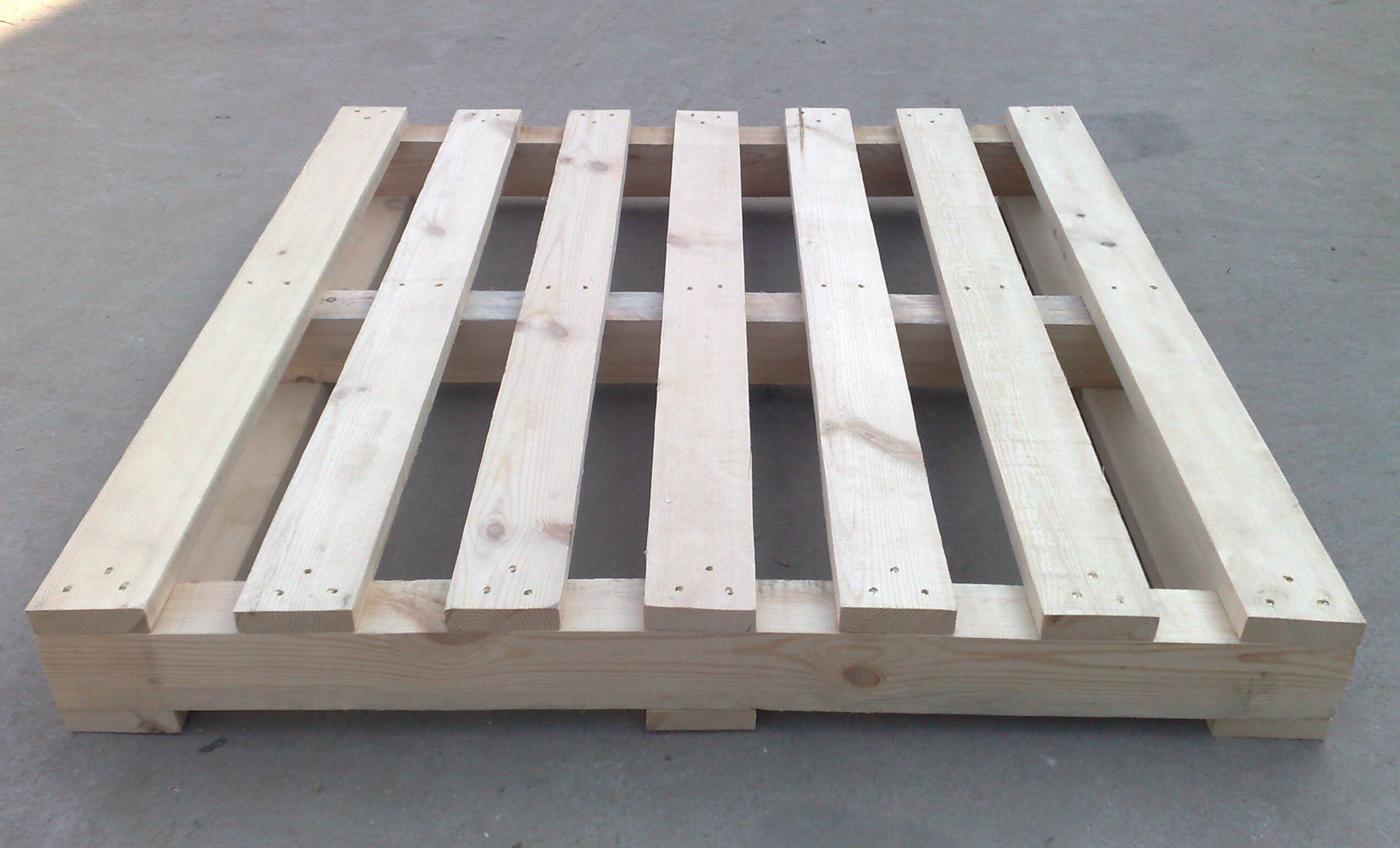 为什么木托盘会变形? 为什么木托盘会变形?